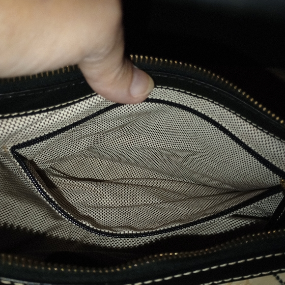 NWT Dooney & Bourke Moon Bag - Picture 12 of 14